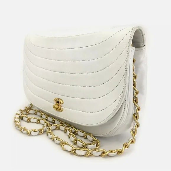 Chanel Vintage Half Moon Flap Bag - Picture 3 of 11